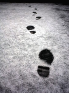 footprints_in_the_snow_by_moon_noir-d5yw6k7.png-570x760